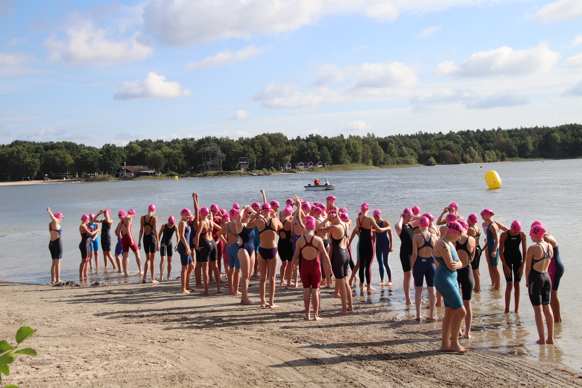 Landes- und Bezirksmeisterschaften Freiwasser im Tankumsee in Gifhorn